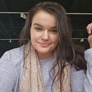 Meet your Posher, Laryn